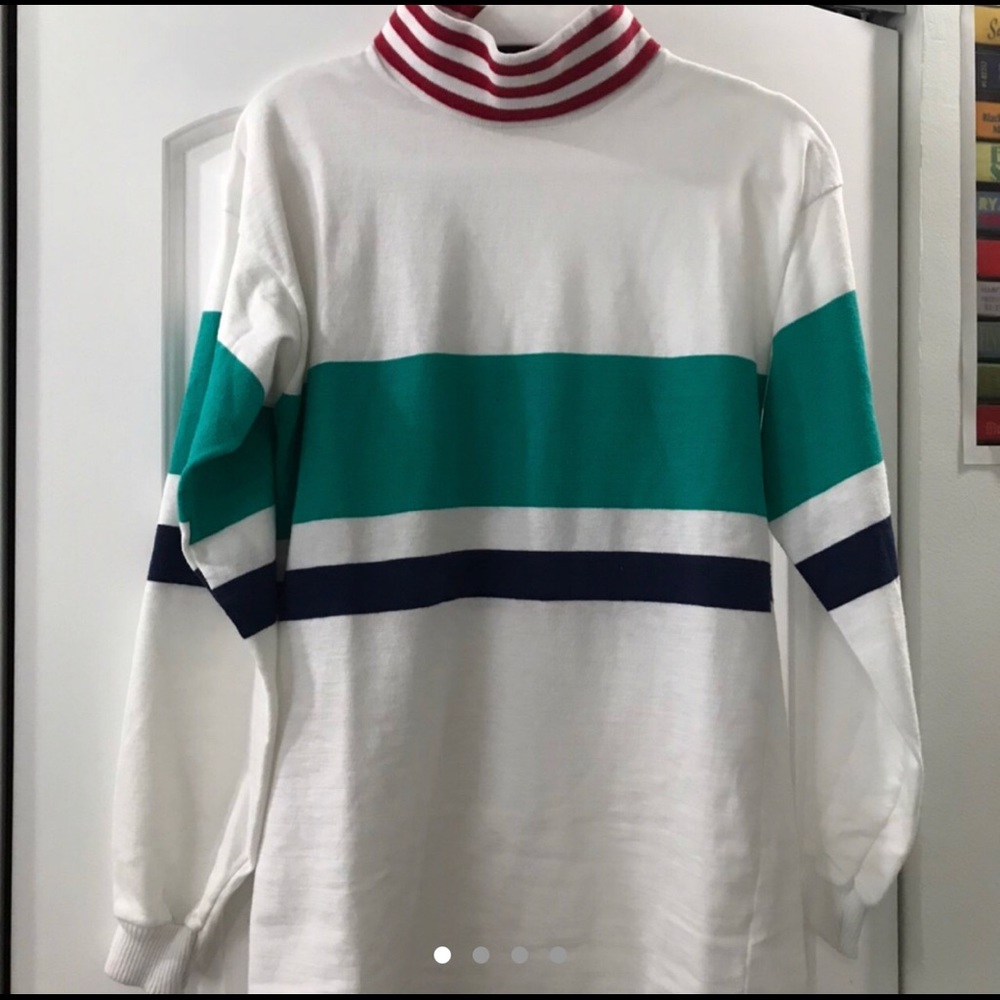 very 90’s turtleneck